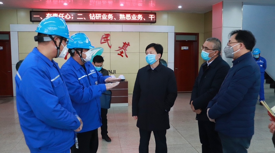 張店區(qū)委副書記、區(qū)長王學(xué)剛來公司檢查督導(dǎo)疫情防控工作